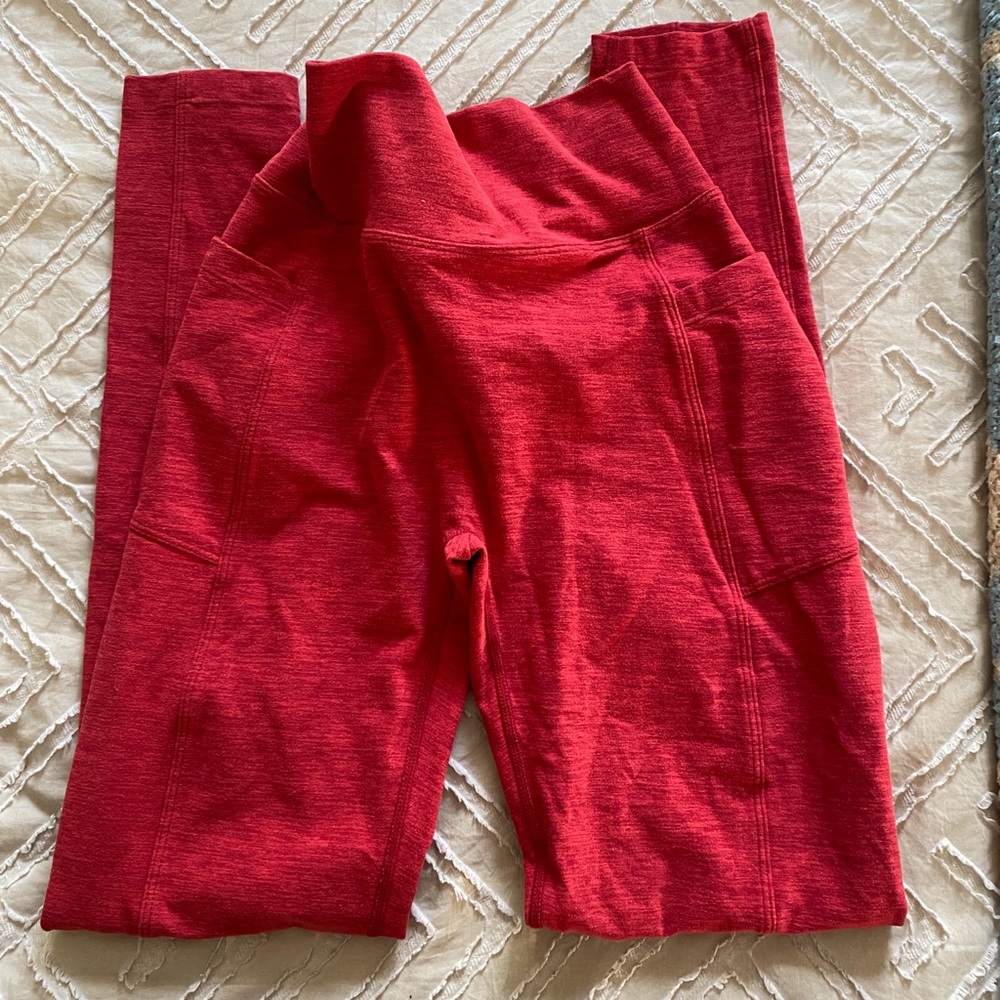 Bombshell Sportswear V-back Leggings